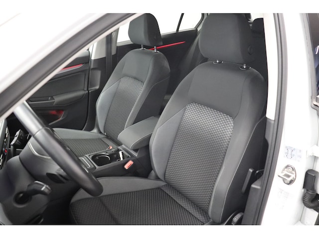 Volkswagen Golf 1.5 eTSI Golf VIII