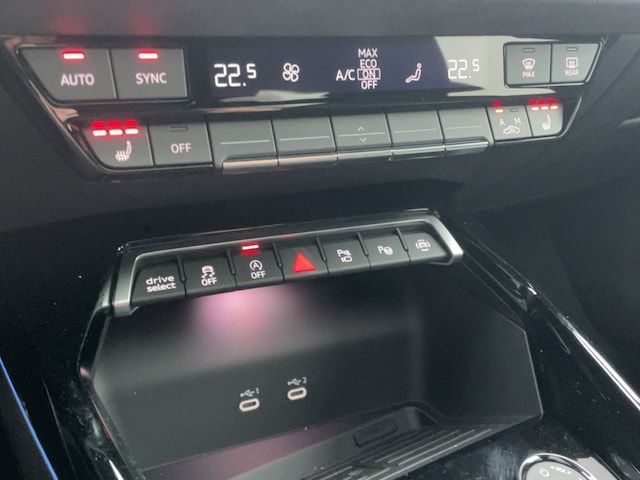 Audi RS3 Quattro S-Tronic Sedan