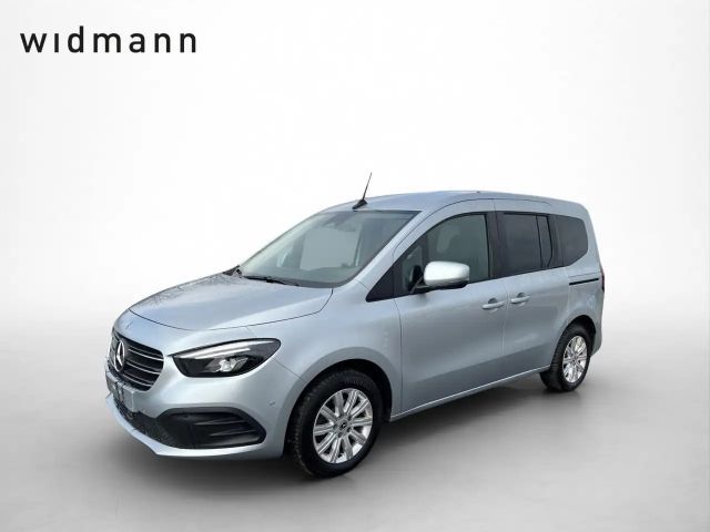 Mercedes-Benz T 180 T 180 d Navi PDC KAM AUT SHZ KlimaA SpurH FLA