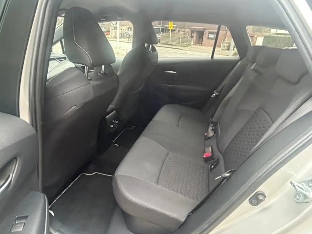 Toyota Corolla Hybride Team D