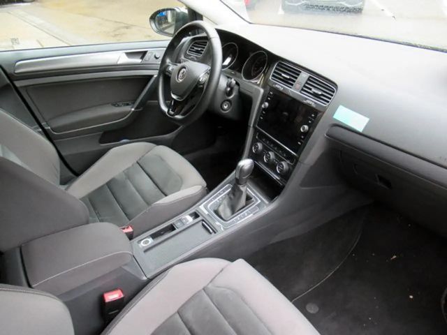 Volkswagen Golf 2.0 TDI DSG R-Line Variant