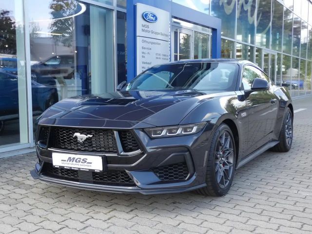 Ford Mustang Fastback GT 5.0 V8