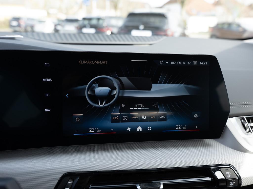 BMW 220 220i Active Tourer