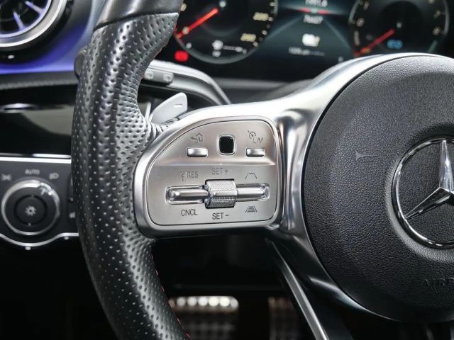 Mercedes-Benz A 250 A 250 e AMG Line