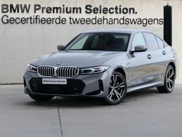 BMW 330 330e M-Sport Sedan xDrive