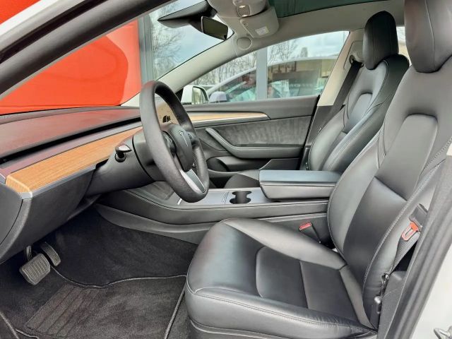 Tesla Model 3 Long Range