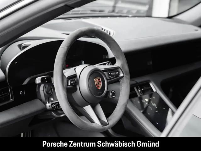 Porsche Taycan 4 Cross Turismo