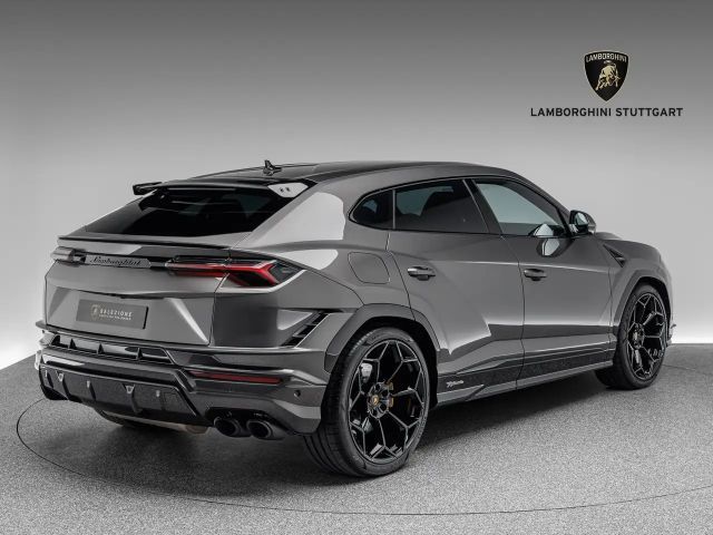 Lamborghini Urus Performante