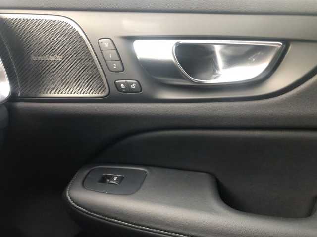 Volvo V60 AWD Dark Hybrid Plus T6