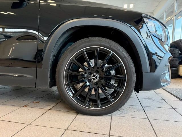 Mercedes-Benz GLB 220 AMG Line GLB 220 d