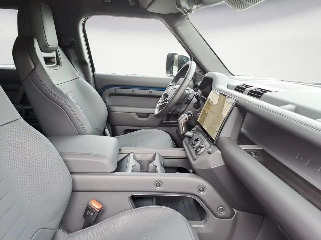 Land Rover Defender 110