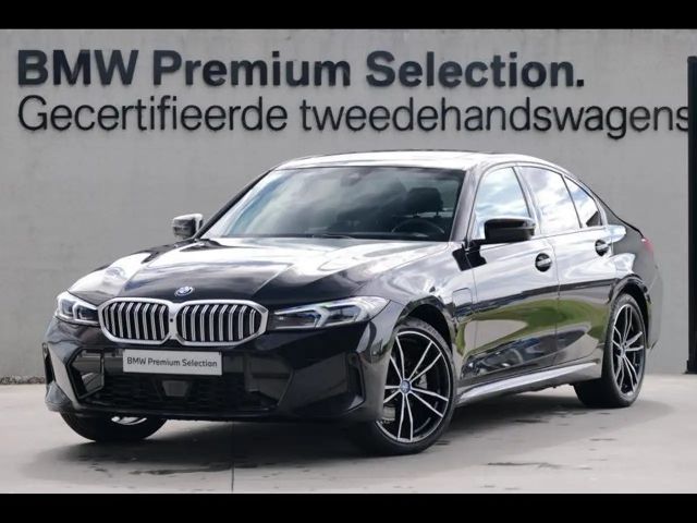 BMW 330 330e M-Sport Sedan xDrive
