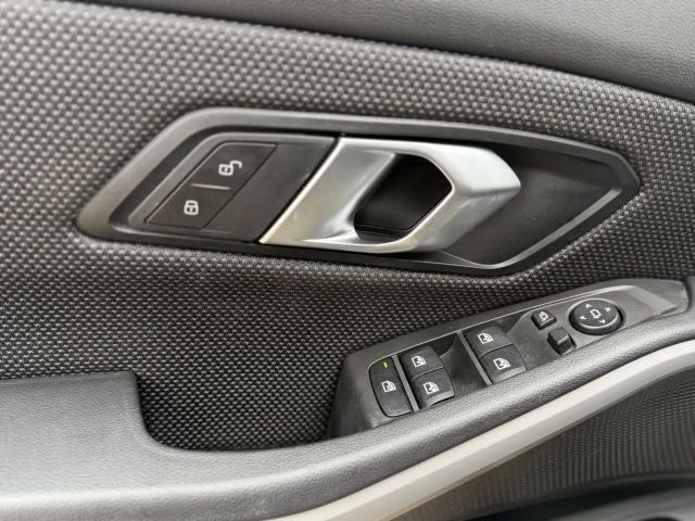 BMW 320 320d Touring xDrive