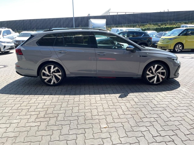 Volkswagen Golf 1.5 eTSI DSG Variant