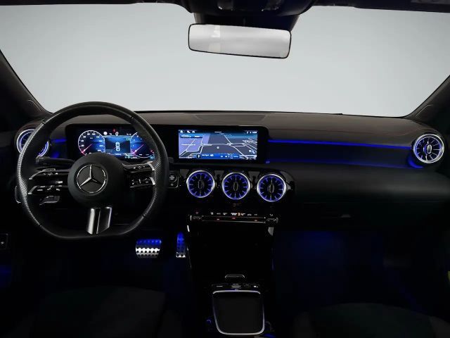 Mercedes-Benz CLA 180 AMG Line Coupé