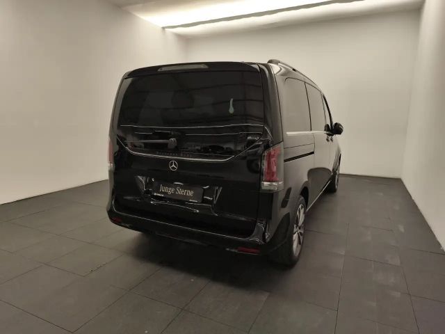 Mercedes-Benz V 220 4MATIC V 220 d