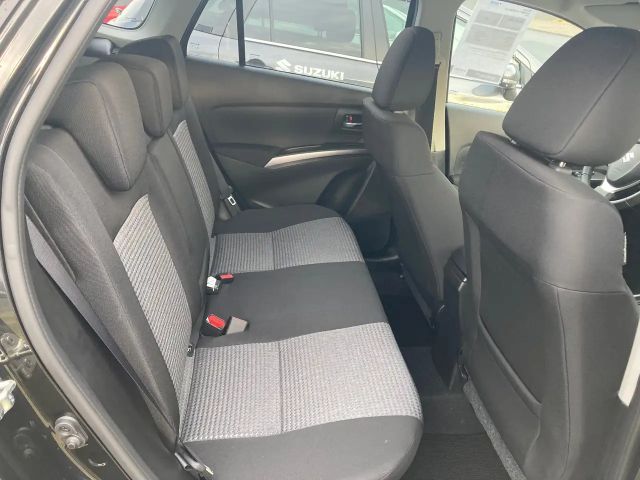 Suzuki S-Cross Hybrid