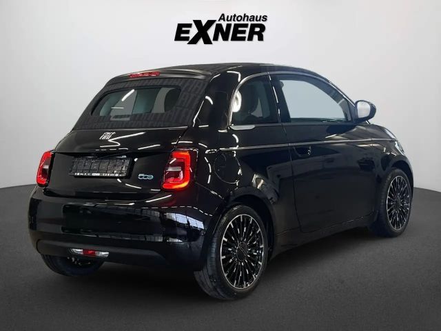 Fiat 500e La Prima