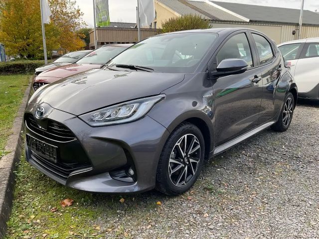 Toyota Yaris Hatchback Hybride Team D