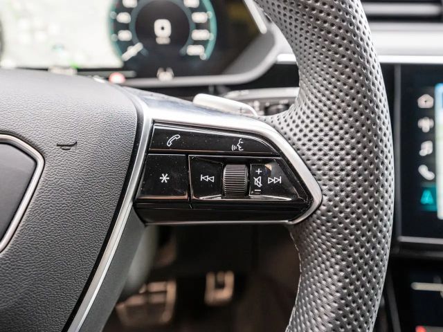 Audi Q8 e-tron 50 S-Line