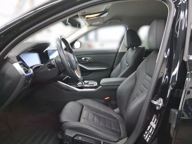 BMW 320 320d Luxury Line Sedan xDrive