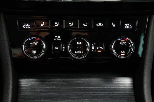 Skoda Superb 2.0 TDI Combi