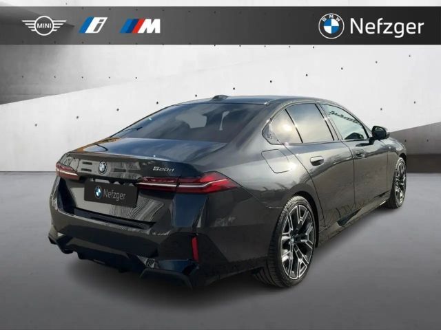 BMW 520 520d M-Sport Sedan