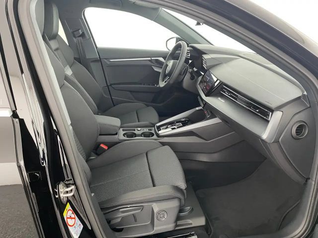 Audi A3 30 TFSI Sedan