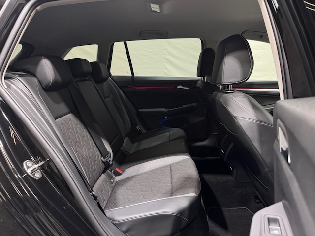 Volkswagen Golf 2.0 TDI DSG Variant