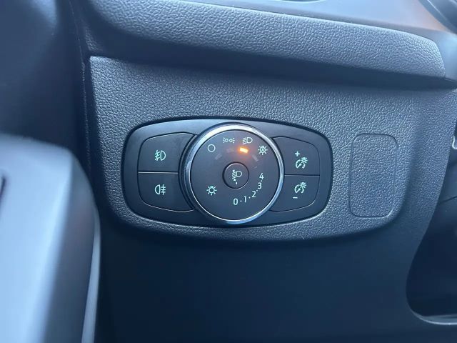 Ford Focus Cool & Connect