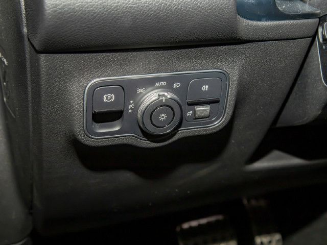 Mercedes-Benz GLB 220 4MATIC GLB 220 d