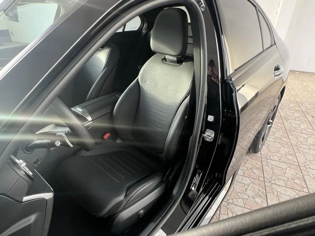 Mercedes-Benz C 180 AMG Line Sedan