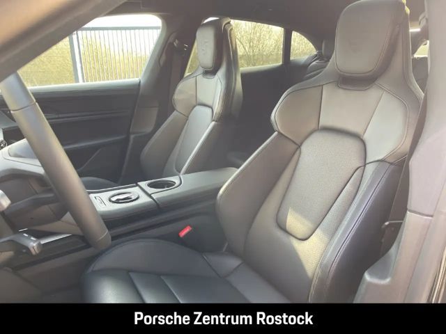 Porsche Taycan 4 Cross Turismo