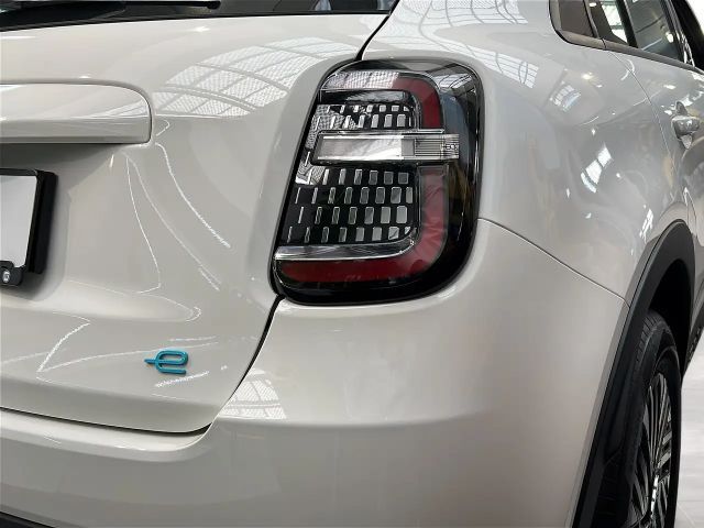 Fiat 600e Elektro RED