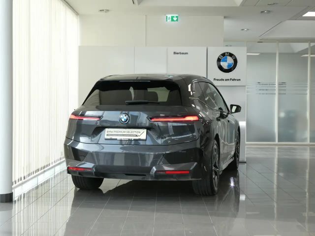 BMW iX xDrive40