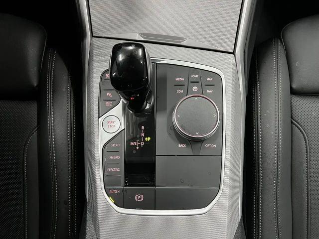 BMW 330 330e Touring