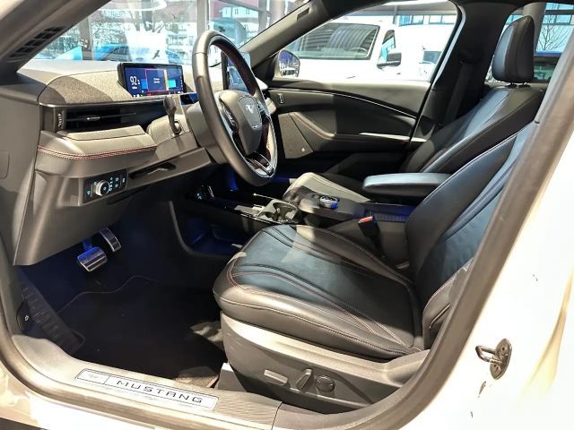 Ford Mustang Mach-E AWD Extended range