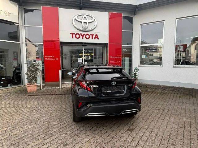 Toyota C-HR Hybride Team D