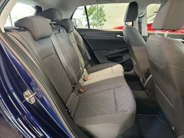 Volkswagen Golf 1.0 TSI Business Life