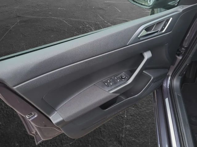 Volkswagen Taigo 1.0 TSI DSG R-Line