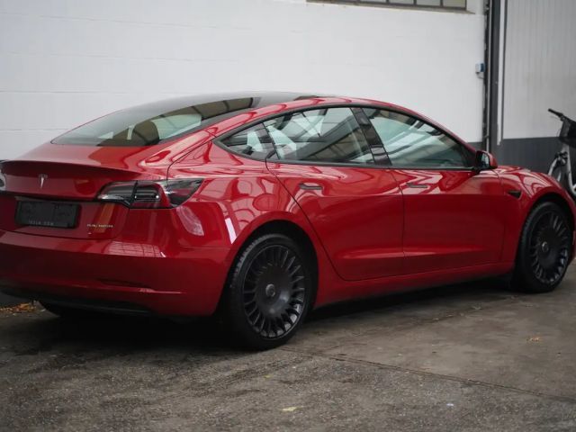 Tesla Model 3 AWD Long Range