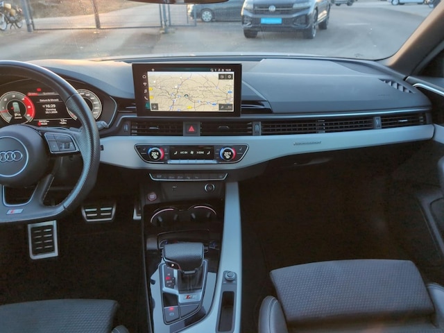 Audi S4 Avant Quattro