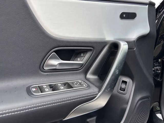 Mercedes-Benz A 200 AMG Line