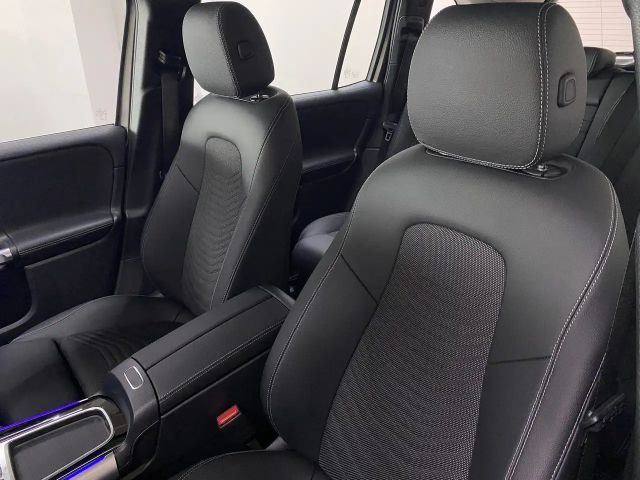 Mercedes-Benz GLB 200 4MATIC GLB 200 d