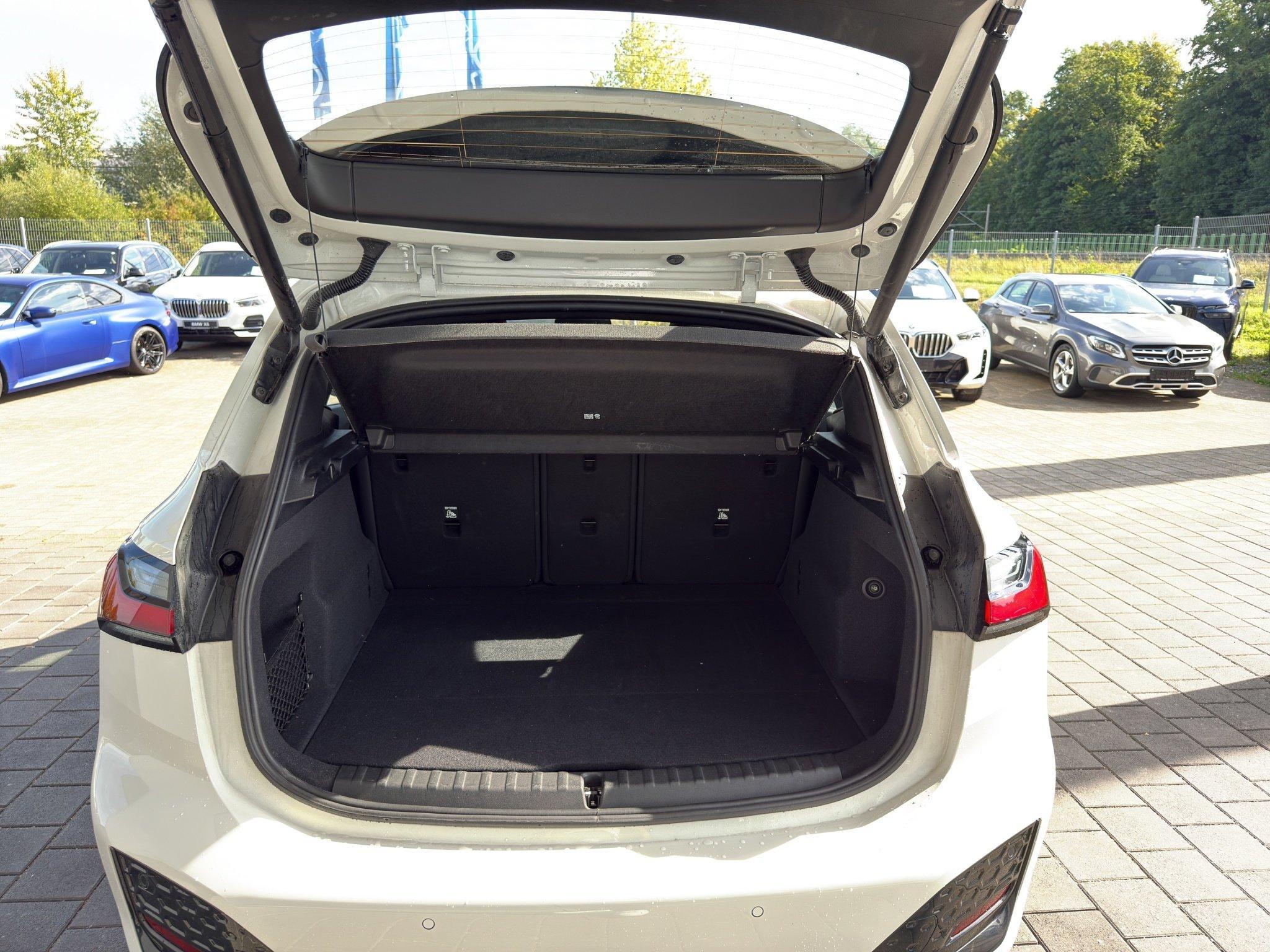 BMW 220 220i Active Tourer