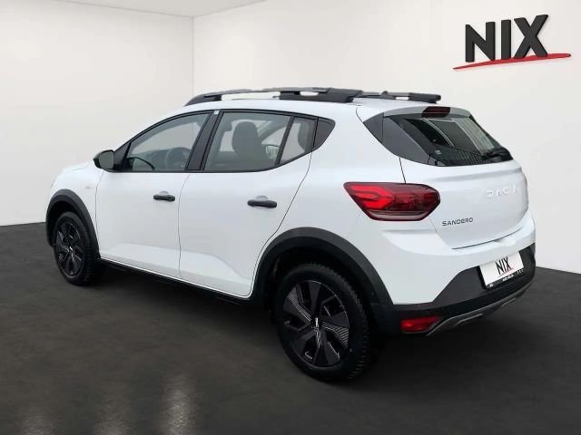 Dacia Sandero Essential Stepway TCe 90