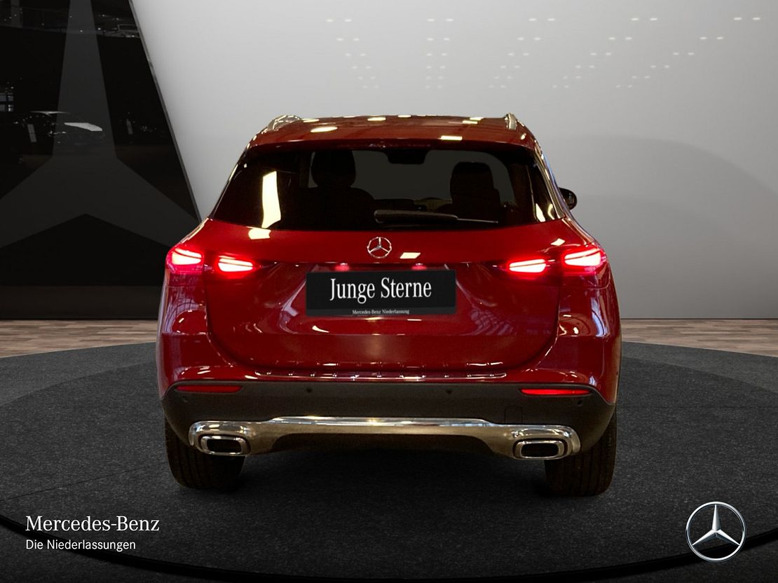 Mercedes-Benz GLA 250 4MATIC Progressive