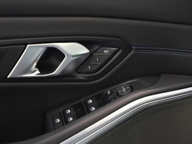 BMW 330 330i M-Sport Sedan xDrive