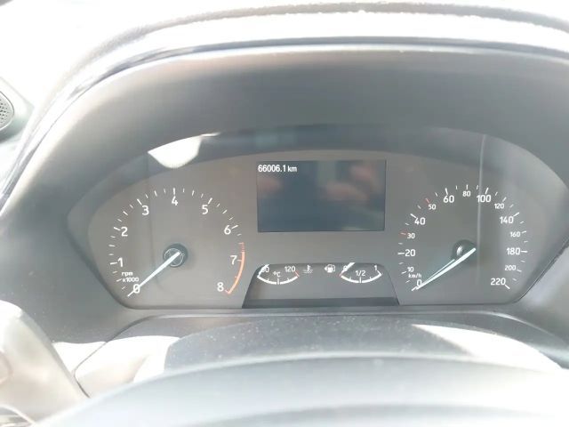 Ford Puma EcoBoost Titanium