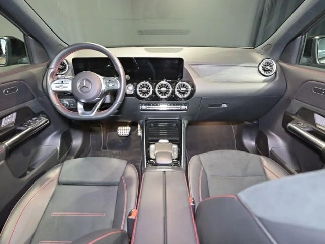 Mercedes-Benz GLA 250 AMG Line